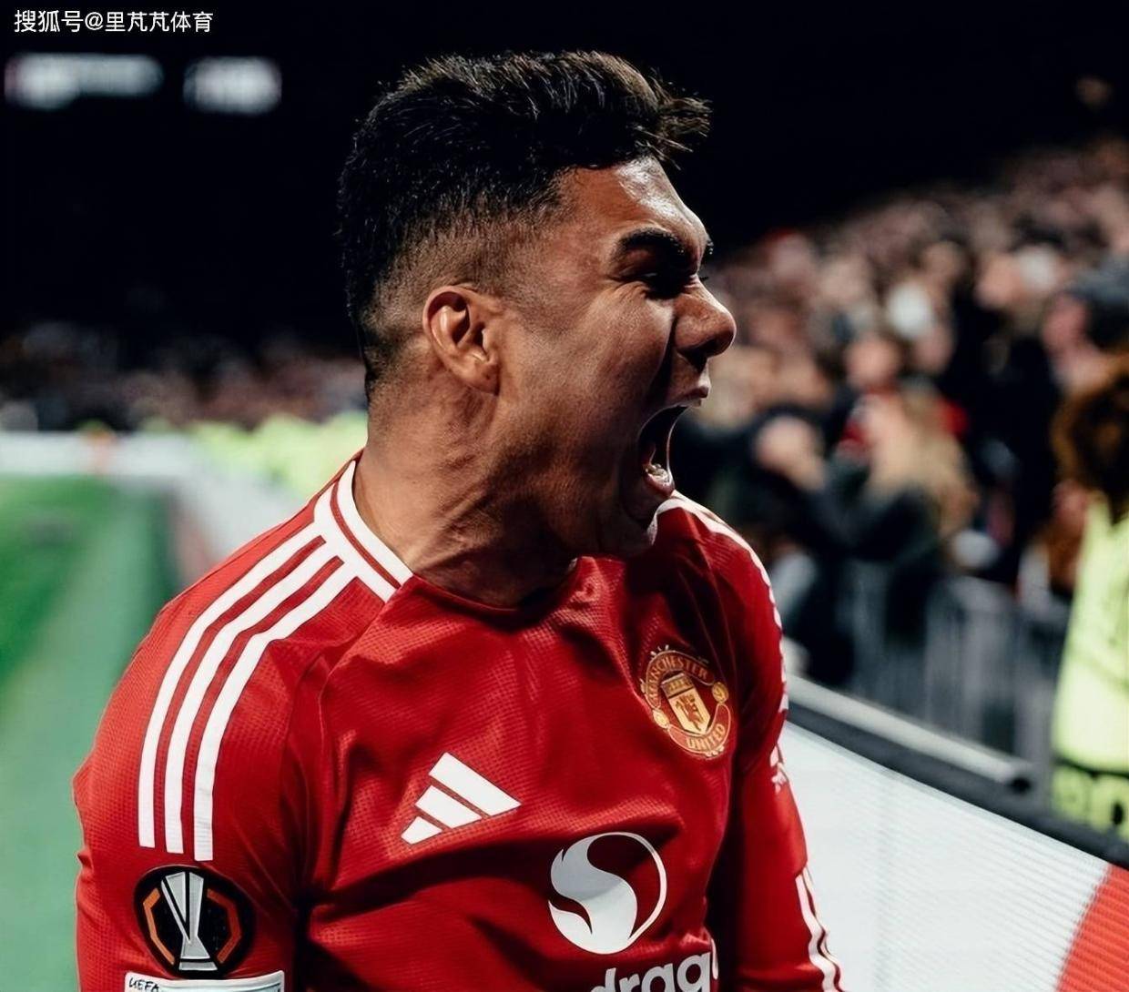 胖虎遗计定中场？曼联34岁老臣离队前推荐老乡，助红魔重塑防守