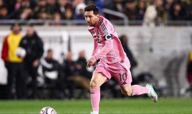 一日西甲最新动态盘点:巴尔韦德独挑大梁击溃瓜帅,梅西C罗领跑射手榜